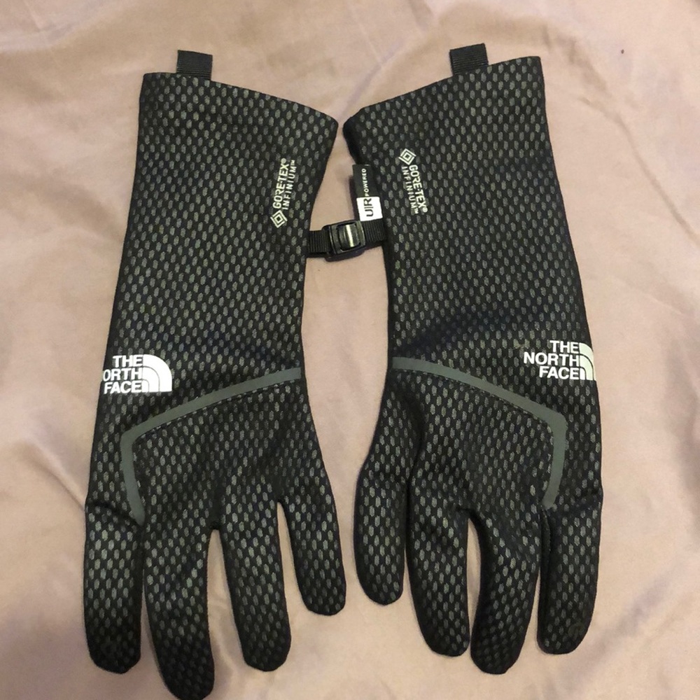 TNF Gore-Tex Infinium Closefit Tricot Gloves